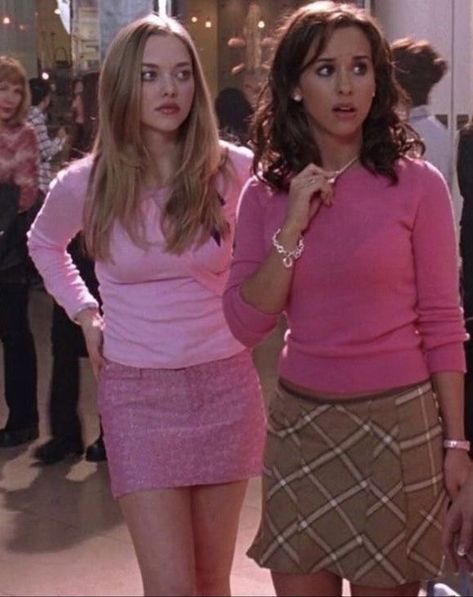 Mean Girls Gretchen, Mean Girls 2004, Gretchen Wieners, Mean Girls Costume, Mean Girls Halloween, Mean Girls Aesthetic, Mean Girls Outfits, Mean Girls Movie, Marinette Et Adrien