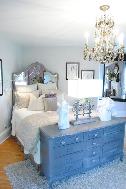 I like the Idea of putting the a dresser @ the end of the bed - hmmm wonder how this would work/look.  Note to self - instead of a cedar chest at the foot of the bed, how about a bookshelf on it's side or a low one with baskets for my workout clothes, socks, etc that I don't have room for in the bedroom? Foot Of Bed, Decoration Inspiration, Farmhouse Bedroom, Beautiful Bedrooms, Bed Room, Home Fashion, My New Room, Apartment Living, New Room