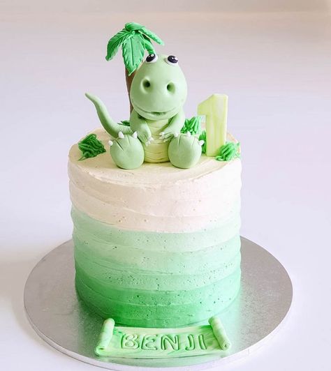 15 Dinosaur Cake Ideas Kids Will Love - Find Your Cake Inspiration Dinosaur Cake Ideas, 1st Birthday Cake Designs, Dino Birthday Cake, Dinosaur 1st Birthday, Boys First Birthday Cake, Baby Boy Birthday Cake, Dino Cake, Baby First Birthday Cake, Dinosaur Birthday Cakes