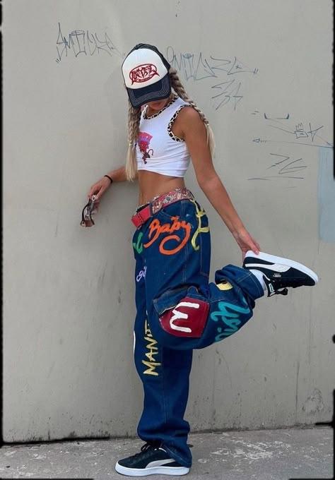 Baggy Performance Outfit, 200os Fashion, Hip Hop Aesthetic Outfit, Hip Hop Concert Outfit Ideas, Underground Outfit, Early 2000s Outfit Ideas, Outfit Ideas Baggy Jeans, Chic Festival Outfits, Hip Hop Concert Outfit