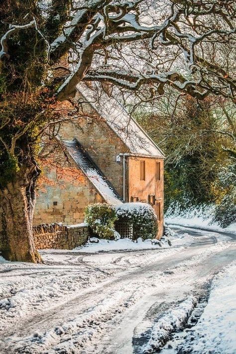 Georgian Mansion, Christmas Tale, British Countryside, Isles Of Scilly, Cottage Farmhouse, Winter Beauty, English Countryside, Isle Of Wight, Winter Landscape