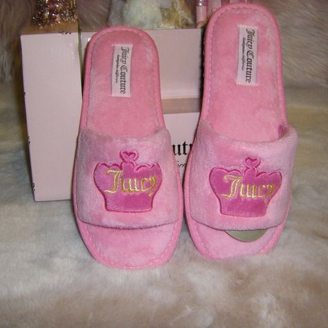 Nib Juicy Couture Henzie Slippers Pink Multi Women's Sizes New In Box Women's Sizes **Brand New In Jc Box** Women's Sizes Below Juicy Couture Pink Faux Fur Slip-On Slide Slippers Brand New In Jc Box W/ Tags. Super Comfort And Cozy Heart Detail On Vamp Square Toe Rubber Bottom Medium, Dimensions: M (7-8) Large, Dimensions: L (9-10) X-Large, Dimensions: Xl (11) Trashy Y2k Shoes, Juicy Couture Sandals, Juicy Couture Slippers, Juicy Couture Clothes, Nike Shoes Women Fashion, Juicy Couture Shoes, Cute Shoes Heels, Baby Couture, Couture Shoes