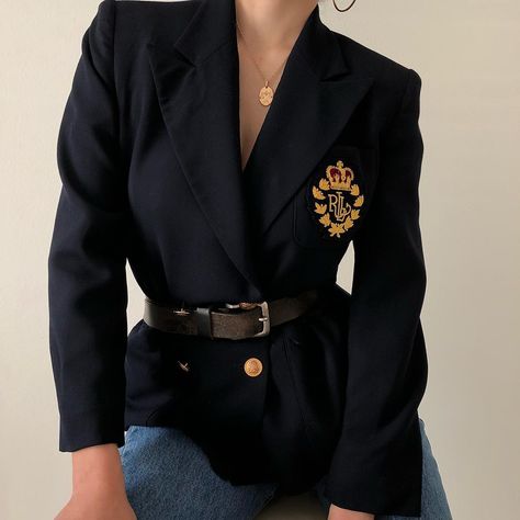 sororité. on Instagram: “One of the most amazing vintage pieces we have ever found. This vintage Ralph Lauren Blazer features the Ralph Lauren crest and is made of…” Preppy Chic Style, Bolero Blazer, Ralph Lauren Looks, Ralph Lauren Womens Clothing, Ralph Lauren Blazer, Preppy Chic, Ralph Lauren Style, Ralph Lauren Women, Vintage Ralph Lauren