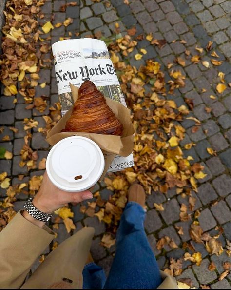 Fall Mood Board, Autumn In New York, Pumpkin Spice Season, Fall Inspo, Fall Feels, Nova York, Foto Ideas Instagram, Fall Pictures, We Fall In Love