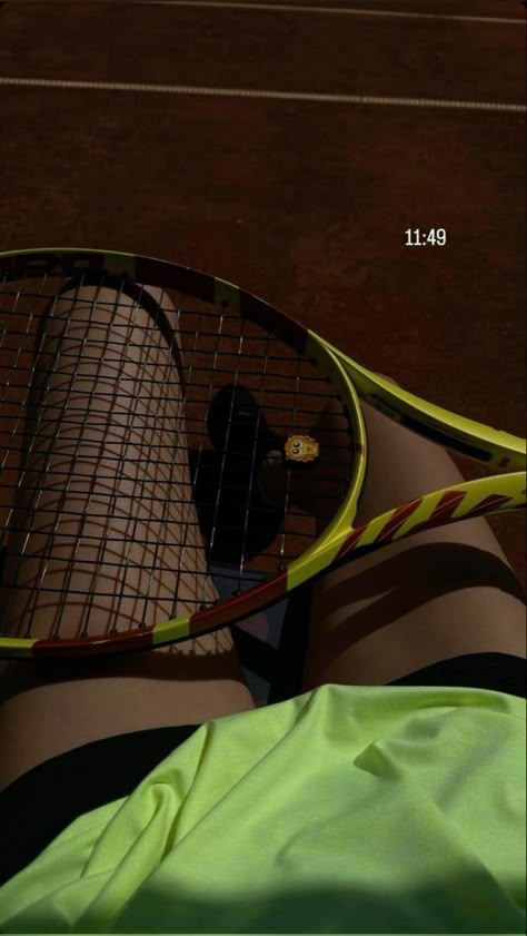 Night Tennis, Tennis Vibes, Tennis Core, Greenery Background, Tennis Lifestyle, Babolat Tennis, Tennis Pictures, Tennis Aesthetic, Cute Photo Ideas