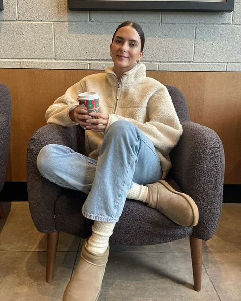 All Posts • Instagram Beige Fleece Outfit, Oversized Fleece Outfit, Casual Comfy Outfits, March Outfits, Cold Weather Dresses, Fleece Outfit, Everyday Jeans, Comfy Casual Outfits, Autumn Winter Outfits