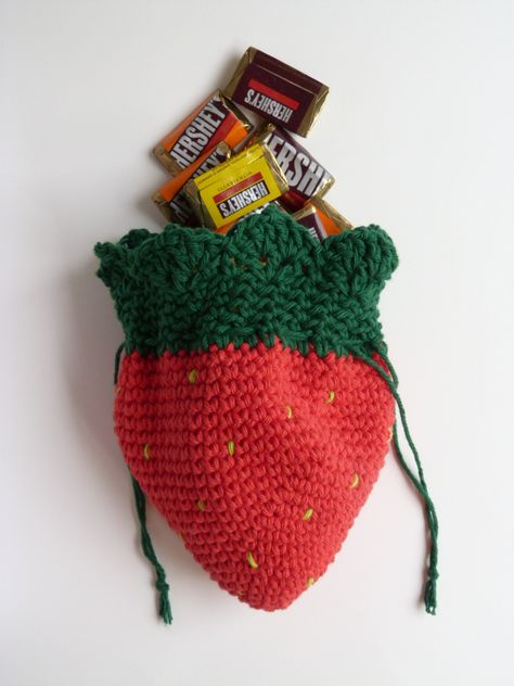 Drawing Bags, Crochet Drawing, Crochet Party, Strawberry Bag, Bag Free Pattern, Drawstring Bag Pattern, Crochet Strawberry, Crochet Fruit, Crochet Abbreviations