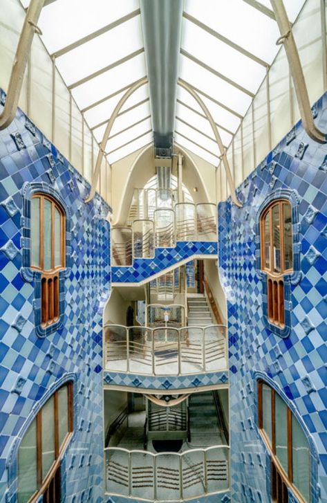 Gaudi Casa Batllo, Catalan Modernism, Gaudi Buildings, Gaudi Architecture, Japanese Architect, Wearables Design, Famous Buildings, Antoni Gaudi, Sistine Chapel