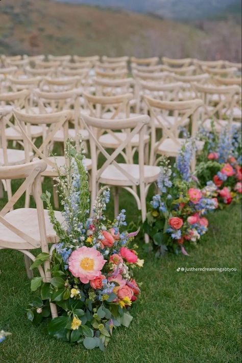 Coral Blue Purple Wedding, Spring Wedding Menu Ideas Food, Bright Colored Flowers Wedding, Pink Blue And Green Wedding Theme, Colorful Aisle Flowers, Spring Wedding Bright Colors, Bright Floral Arch, Bright Pink And Blue Wedding Flowers, Spring Wedding Flower Arch