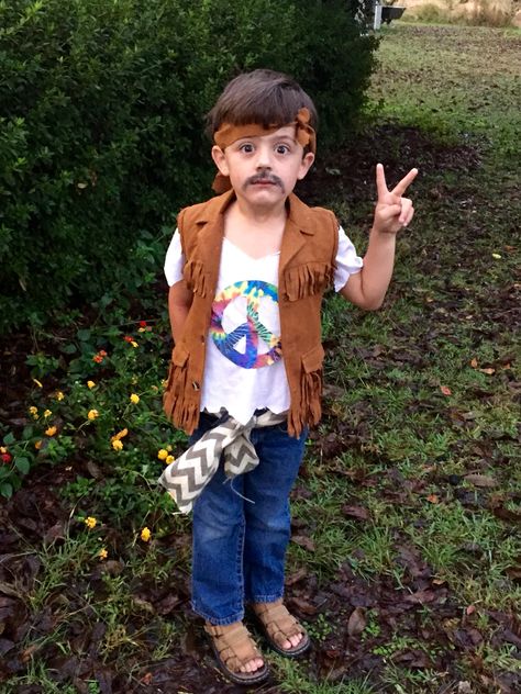 Hippie DIY costume Diy 70s Outfit For Kids Boys, Diy 70s Outfit For Kids, Toddler Hippie Costume, Boys 70s Outfit Ideas, Kids 70s Outfit Ideas Boys, Hippie Costume Kids, Ireland Halloween, Hippie Costume Diy, 70s Outfits Ideas