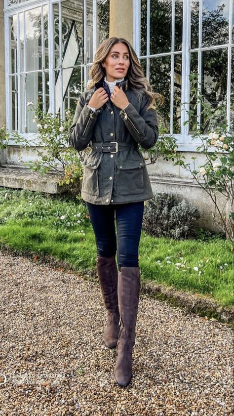 English Fashion Women, British Country Style Women, English Countryside Fashion, English Country Fashion, English Outfit, Countryside Outfit, Countryside Fashion, Lydia Millen, Country Outfits Women