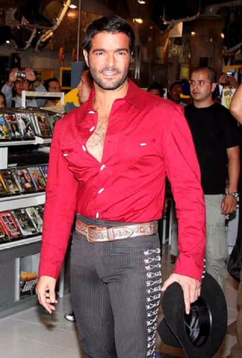 PABLO Vaquero Outfits Men, Charro Suit, Charro Quince, Bald Men Style, Mexican Men, Lycra Men, Bald Men, Country Men, Latin Music