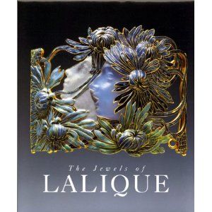 Can only imagine how beautiful this one would be Lalique Jewelry, Bijoux Art Nouveau, Dallas Museum Of Art, Jewelry Book, French Glass, Nouveau Jewelry, Rene Lalique, Art Nouveau Jewelry, Chatelaine