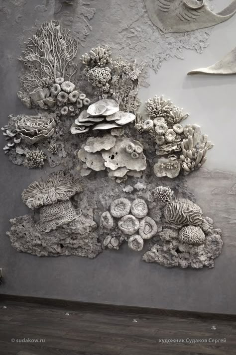 Aquarium Sculpture, Ocean Sculpture, Clay Relief, Drywall Art, Coral Sculpture, Hallway Ideas Modern, Hallway Ideas Narrow, Sea Sculpture, Organic Sculpture