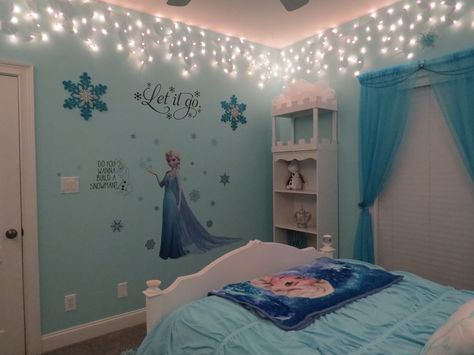 Frozen Room Elsa Room Decor, Frozen Themed Room Ideas, Frozen Theme Bedroom Ideas, Disney Frozen Bedroom Ideas, Toddler Frozen Bedroom, Elsa Bedroom Ideas Frozen Room, Frozen Bedroom Ideas Toddler, Frozen Toddler Room, Elsa Room Ideas Bedrooms