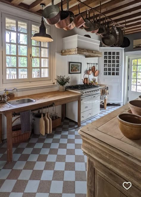 Schoolhouse Kitchen, European Farmhouse Kitchen, Farmhouse Build, Unfitted Kitchen, French Country Kitchens, Freestanding Kitchen, Farm Kitchen, French Country Kitchen, French Kitchen