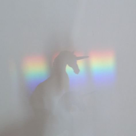 Rainbow Song 🌈 - playlist by Campbell | Spotify Luna Core, Pastel Kitty, Rainbow Songs, Unicorn Images, Popular Images, Unicorn Pictures, White Pastel, Diy Rainbow, Colorful Aesthetic