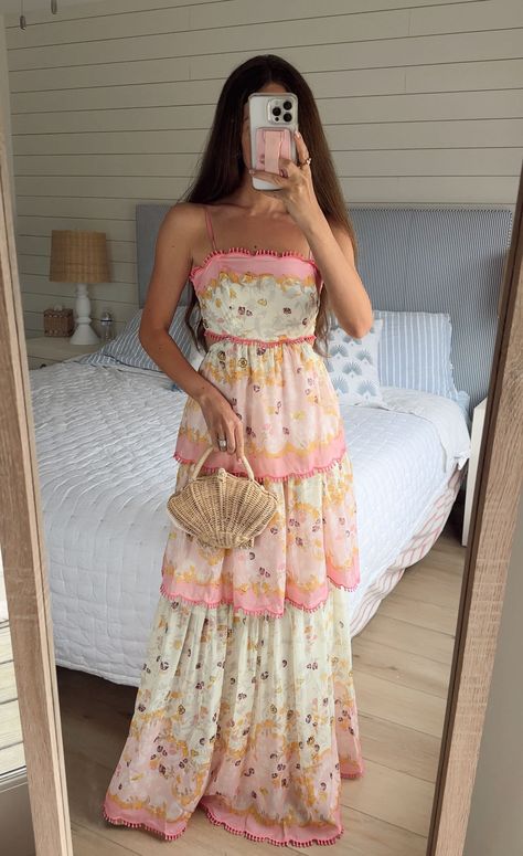 Southern Chic Style, Pearls Outfits, Southern Belle Aesthetic, Southern Belle Outfit, Summer Tank Top Outfits, Southern Dresses, Southern Girl Style, Eyelet Maxi Dress, Southern Curls And Pearls