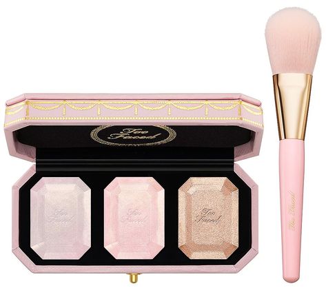 Pretty Packaging Makeup, Pink Items Png, Aesthetic Beauty Products, Cute Makeup Products, High End Makeup Products, Makeup Png, Koleksi Makeup, Designer Makeup, Alat Makeup