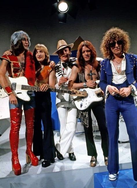 70s Rock Bands, 70s Glam Rock, Ian Hunter, Mott The Hoople, Rock Lobster, Mick Ronson, 70s Glam, British Artists, Disco Style