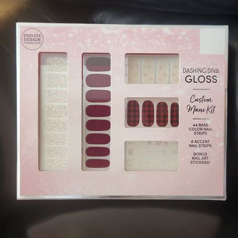 Dashing Diva Gloss Custom Mani Kit - Holiday Mini Kit - Stocking (Mgskit1). This Set Is New And Sealed In The Original Package. Dashing Diva Nails, Dashing Diva Gloss, Diva Makeup, Dashing Diva, Diva Nails, Christmas Wishlist, Red Gold, Press On Nails, Diva