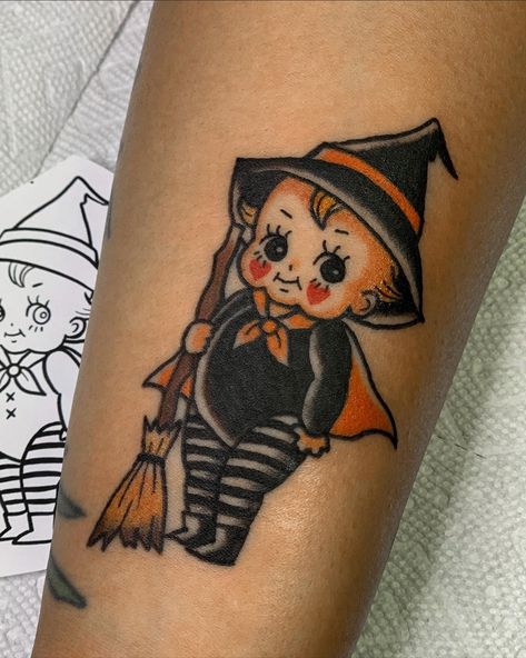 Kewpie Bat Tattoo, Kewpie Head Tattoo, Halloween Kewpie Tattoo, Horror Kewpie, Cupie Doll Tattoo, Kewpie Tattoo Traditional, Kewpie Doll Tattoo, Vintage Halloween Tattoos, Horror Tattoo Ideas