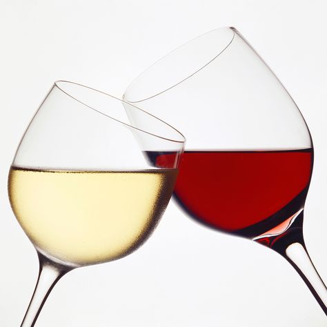 6 Excellent Red Styles for White Wine Drinkers | FWx Wine Basics, Champagne Drinks, Best Red Wine, Wine Vineyards, Wine Expert, Wine Education, Wine Sale, Red Wines, Wine Guide