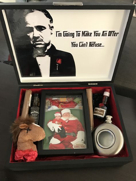 Godfather Box Ideas, God Father Proposal Ideas Funny, God Parent Proposal Ideas Diy, Padrino Proposal Ideas, Godfather Proposal Ideas, Godparents Proposal Ideas, Padrinos Proposal, Godparent Request Ideas, Giraffe Baby Shower Theme