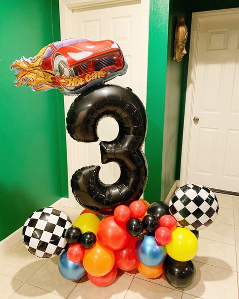 Hot Wheels Birthday Tshirt, Hotwheels Balloons, Hot Wheels Balloon Bouquet, Race Car Balloon Bouquet, Hot Wheels Balloon Decor, Hot Wheels Birthday Balloons, Hot Wheels Balloons, Hot Wheels Birthday Decorations, Cars Balloon Bouquet