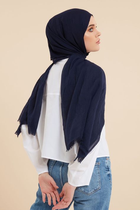 Cotton Hijab, Silk Hijab, Hijab Caps, Hijabi Outfits, Hijab Fashion Inspiration, Hijab Style, Kimonos, Cotton Silk, Blue Fashion