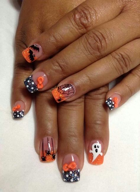 Simple Halloween Nail Designs Acrylic, Halloween Nails 2023 Trends, 2023 Halloween Nails, Football Nails Acrylic, French Nails Halloween, Halloween Nails Tips, Halloween Nails 2023, Halloween French Nails, French Tip Halloween Nails