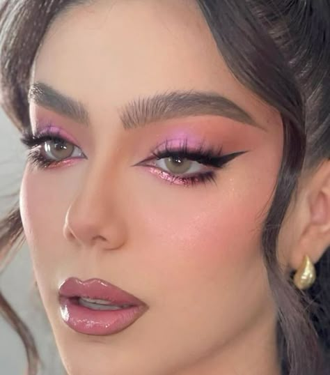 Simple Pink Glam Makeup, Makeup Pink Looks, Pink Makeup Wedding Looks, Full Glam Pink Makeup, Pink Smokey Makeup, Cute Makeup Looks Pink, Makeup Looks For Pink Dresses, Maquillaje Soft Glam, Makeup Rosado