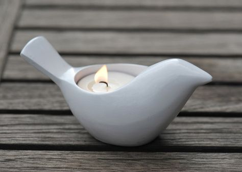 Bird tea light holder Air Dry Clay Projects, Tea Light Holders, Concrete Art, Tealight Holder, Candle Light, Bird Decor, Clay Ideas, Tealight Candle Holders, Light Holder