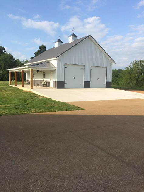 Shop Ideas Garage Exterior, Shop Patio Ideas, Two Tone Metal Building, White Metal Garage Buildings, Large Metal Buildings, Farmhouse Shop Building, Black And White Metal Building, Grey Metal Building, Barndo With Shop