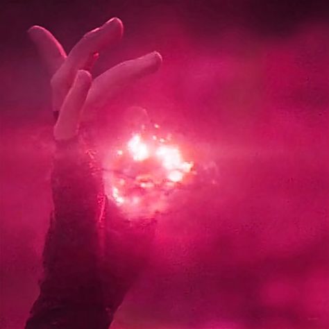 Scarlet Witch Romani, Romani Scarlet Witch, Comic Scarlet Witch, Wanda Comic, Pink Powers, Scarlet Witch Aesthetic, Comic Wanda, Aesthetic Comic, Chaos Aesthetic