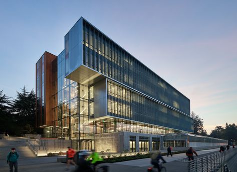 University Architecture, Cultural Architecture, Education Architecture, Arch Daily, Natural Ventilation, University Of Washington, Architecture And Design, School Architecture, Life Science