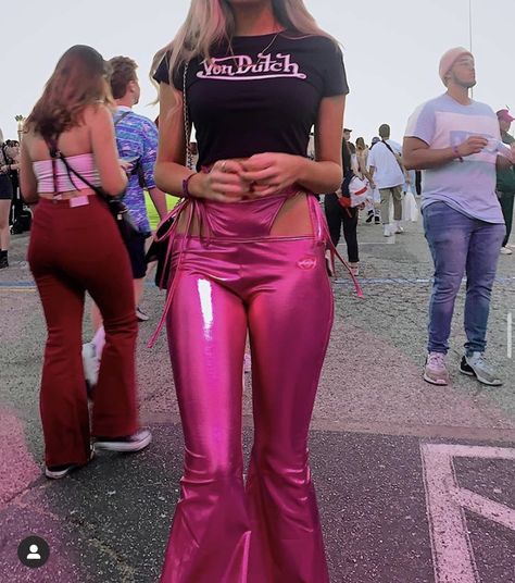 Y2k 2000s 00s von dutch pink bubblegum flares vintage thrifted outfit ootd fashion Von Dutch Outfit, Y2k Fashion Early 2000s Aesthetic, Y2k Fashion Early 2000s Outfit, Y2k Fashion Early 2000s, 2000s Outfit, 00s Fashion, Early 2000s Fashion, Swag Girl Style, Thrifted Outfits