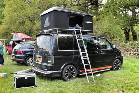 Roof Tent Camping, Camper Van Roof Deck, Vw Caravelle Camper, Camper Van Roof Bed, Roof Rack Tent, Hawaiian Garland, Vw T4 Roof Rack, Roof Idea, Vw T5 Campervan