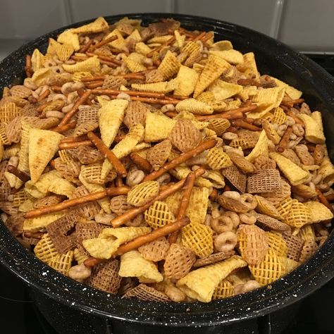 Bits And Bites Recipe, Bugles Snack Mix, Homemade Chex Mix, Appetizers Ideas, Christmas Nuts, Chex Mix Recipes, Snack Mix Recipes, Christmas Candy Recipes, Mix Recipes