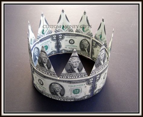 Money Crown is the best gift for a Groom on his wedding or engagement! Available upon request with any denomination of dollars. Money Crown Diy How To Make, Crown Money, Money Crown, Money Gifting, Money Gift Ideas, Money Folding, Folded Money, Money Cakes, Lei Ideas