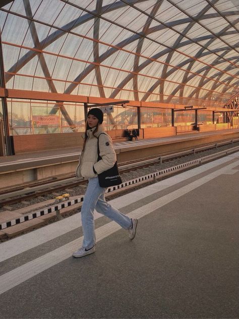 Walking Pose Instagram, Walking Pose, Walking Poses, Insta Poses, Posing Ideas, Louvre, Walking, Building, On Instagram