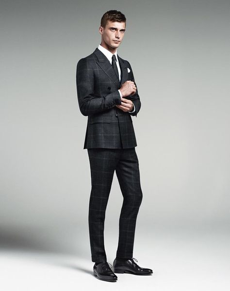 Men's Fashion | Gucci | New Signoria | Dark Grey Over Check Micro Design Wool Suit | Men’s Tailoring Campaign Gucci Fall 2014, Suit Guide, Gucci Suit, Dapper Gentleman, Men Formal, Man Style, Men's Coats & Jackets, Suit Style, Well Dressed Men