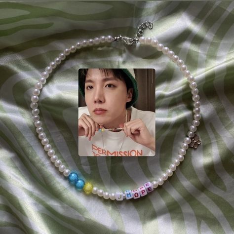 Kpop Idols Jewelry, Jhope Jewelry, Jhope Necklace, Yarn Art Diy, Bts Jewelry, Jewelry Kpop, Bts Bracelet, Pop Jewelry, Diy Crafts Bookmarks