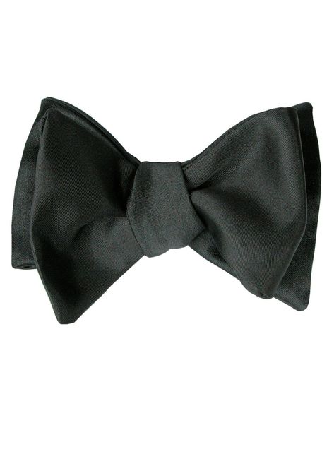 Self tie. Traditional and elegant black silk satin bow tie, handmade in Italy. Size & Details - 3" (75cm) at the widest point - Adjustable from 15" to 19.5" neck size - 100% silk - Made in Como, Italy Black Tie Events, Silk Bow Ties, Silk Bow, Como Italy, Black Tie Event, Satin Bow, Bow Ties, Black Silk, Black Tie