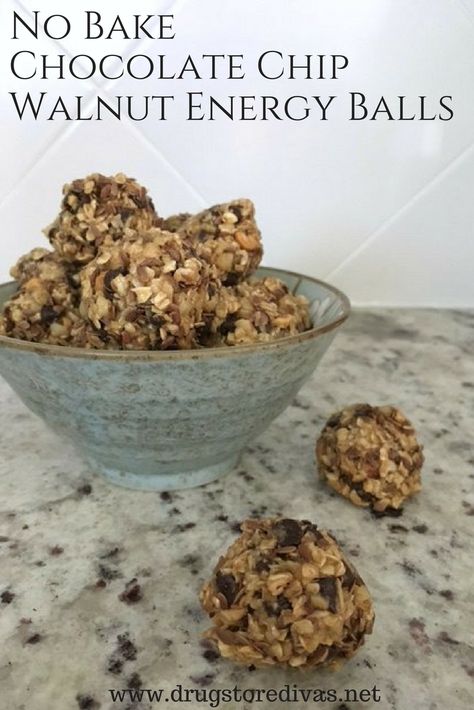 You probably have all the ingredients in the pantry to make this No Bake Chocolate Chip Walnut Energy Balls recipe, so it’s easy to whip … Energy Balls Recipe, Energy Ball Recipe, Protein Balls, Protein Ball, Easy Snack Recipes, Energy Bites, Energy Balls, Balls Recipe, Healthy Side Dishes