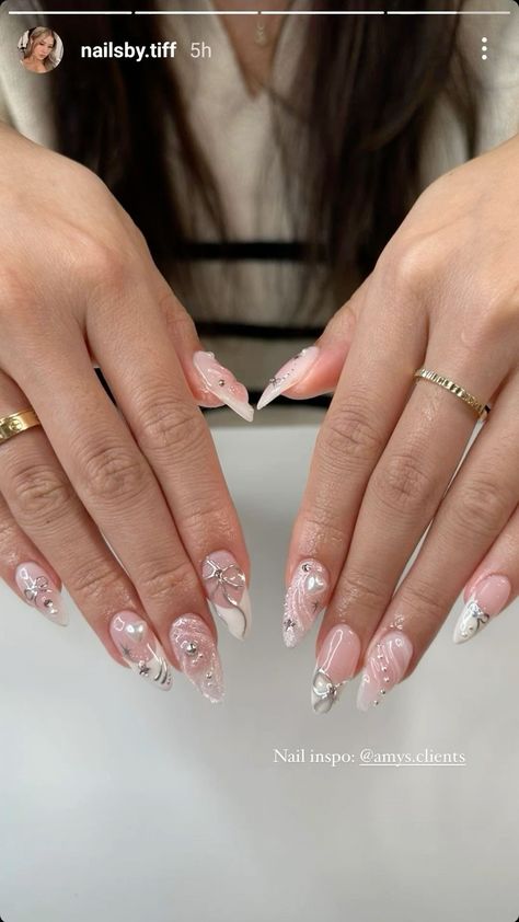 nails inspo Pink Japanese Nail Art, Asian Inspired Nail Art, Coquette Almond Nails, Cute Asian Nails, Douyin Nails Almond, Nails Acrylic Tips, Chinese Nails Designs, White Nail Inspo, Bow Trend