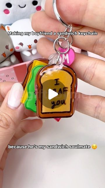 Cute Easy Crafts To Sell, How To Make A Keychain, Teenage Crafts, Cute Crafts For Teenagers, Diy Keychain Ideas, Mini Breads, Easy Crafts To Sell, Love Keychain, Mini Sandwiches