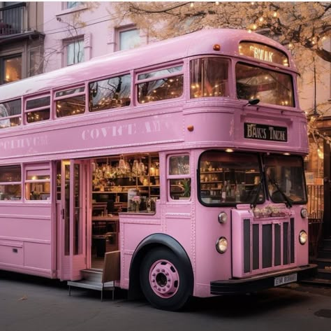 Converted Double Decker Bus, Renovated Bus, Bus Cafe, Bar Food Truck, Tiny House Bus, Mobile Business Ideas, Mobile Fashion Truck, Lemonade Stand Ideas, Cute Vehicles