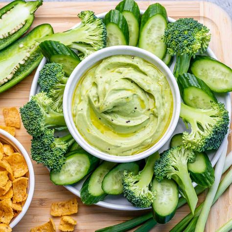 This Avocado Greek Yogurt Ranch Dip recipe is so easy to make and comes together in just 10 minutes. Perfect appetizer for any gathering. Ranch Dip With Greek Yogurt, Avocado Ranch Dip, Yogurt Ranch Dip, Dip With Greek Yogurt, Healthy Veggie Dip, Greek Yogurt Ranch Dip, Yogurt Ranch, Shrimp Bbq Recipes, Healthy Dip Recipes