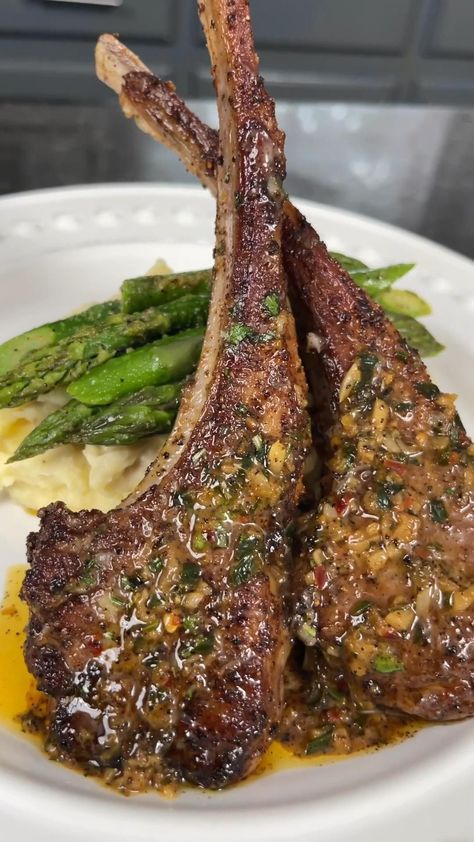 Garlic Butter Lamb Chops, Butter Lamb, Lamb Chop Recipes, Chop Recipes, Lamb Dishes, Stick Butter, Garlic Olive Oil, Videos Cooking, Chops Recipe